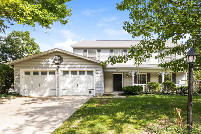 2,350/Mo, 1861 Ambassador Ct Indianapolis, IN 46214 External View