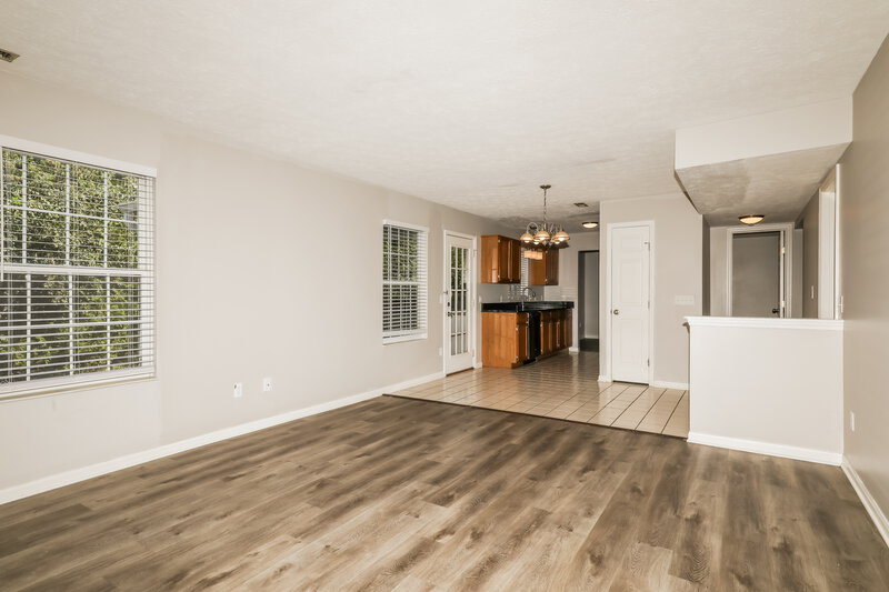 2,350/Mo, 1861 Ambassador Ct Indianapolis, IN 46214 Family Room View 2
