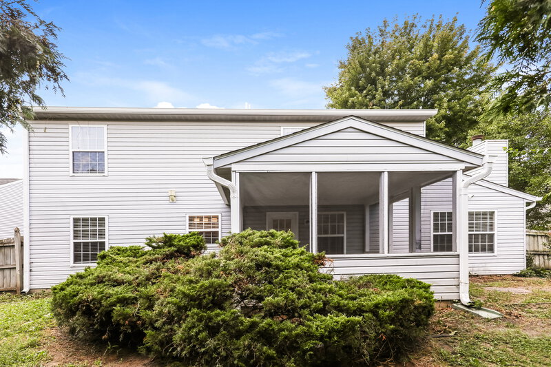 2,350/Mo, 1861 Ambassador Ct Indianapolis, IN 46214 Rear View