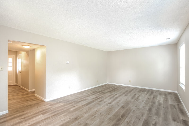 1,825/Mo, 1417 Green Spring Way Greenwood, IN 46143 Living Room View 2