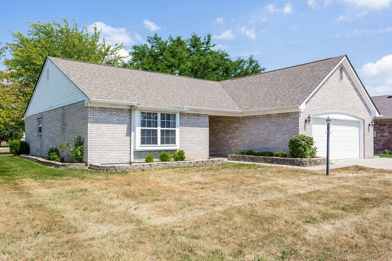 2,470/Mo, 6404 Amarillo Way Indianapolis, IN 46237 Front View