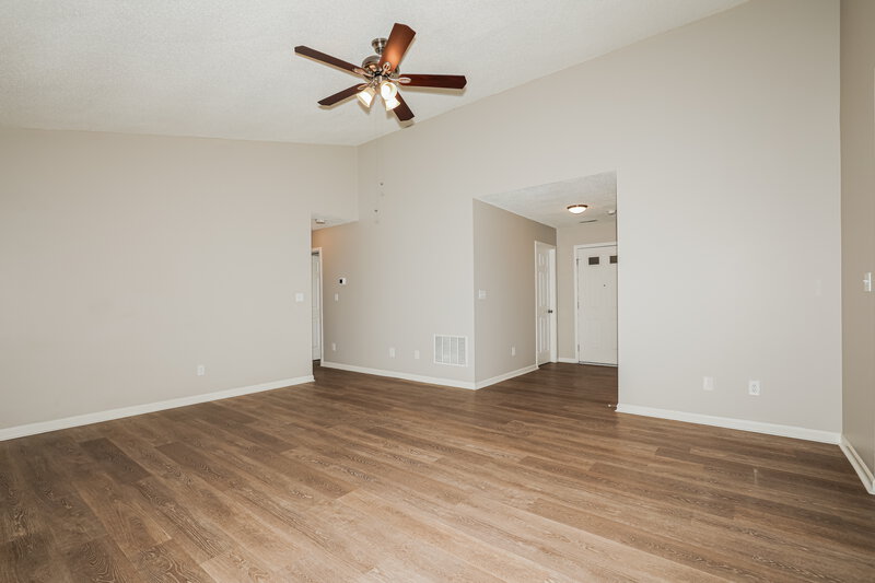 1,985/Mo, 6404 Amarillo Way Indianapolis, IN 46237 Living Room View 2