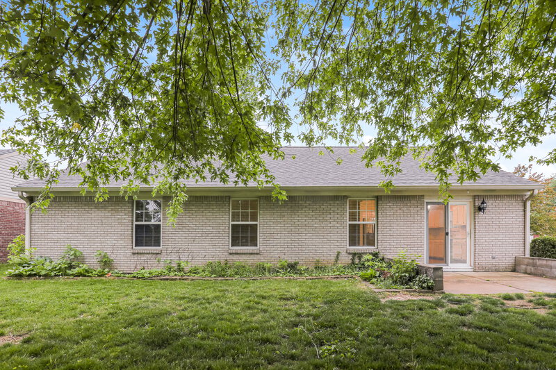 1,985/Mo, 6404 Amarillo Way Indianapolis, IN 46237 Rear View