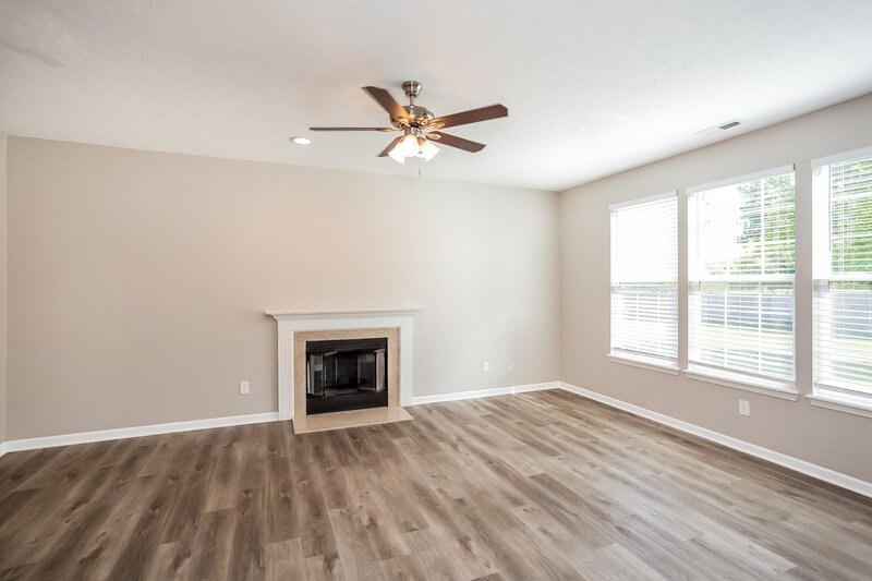 3,180/Mo, 4905 Fields Blvd Indianapolis, IN 46239 Living Room View