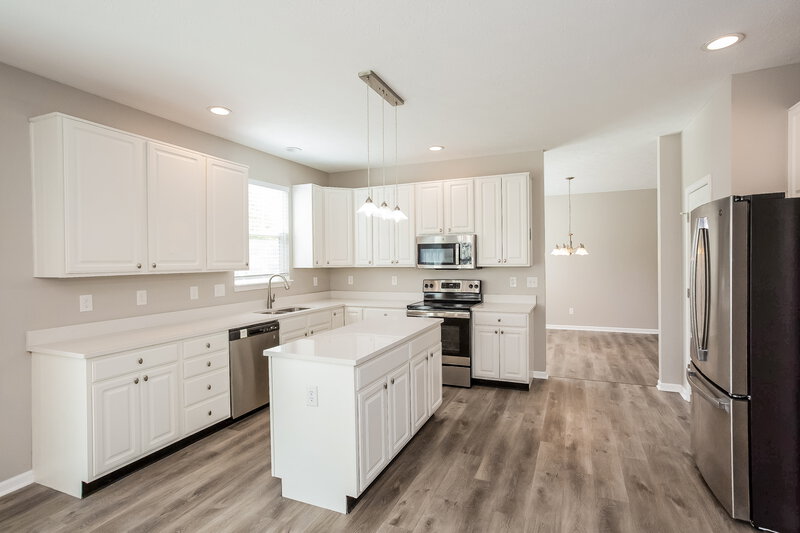 3,180/Mo, 4905 Fields Blvd Indianapolis, IN 46239 Kitchen View