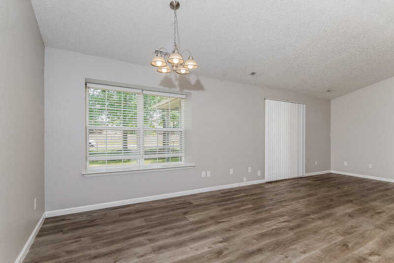 1,840/Mo, 8043 Southern Trails Pl Indianapolis, IN 46237 Dining Room View