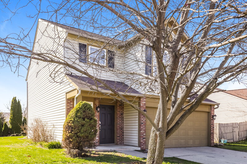 2,165/Mo, 302 Brookview Dr Brownsburg, IN 46112 Front View