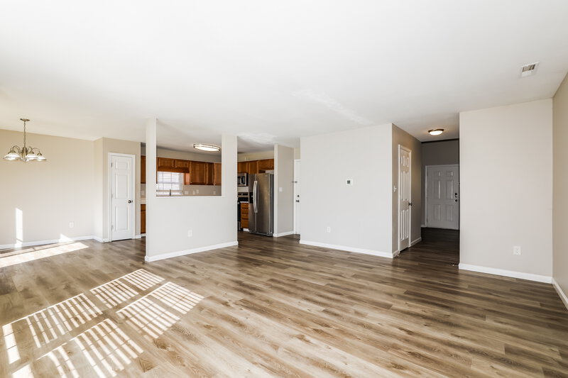 2,165/Mo, 302 Brookview Dr Brownsburg, IN 46112 Living Room View 2