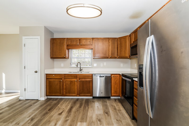 2,165/Mo, 302 Brookview Dr Brownsburg, IN 46112 Kitchen View 2