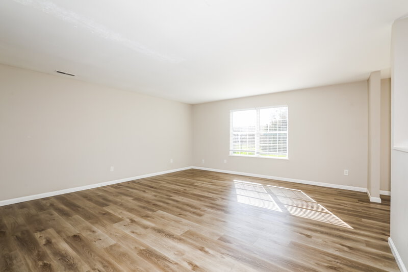 2,165/Mo, 302 Brookview Dr Brownsburg, IN 46112 Family Room View