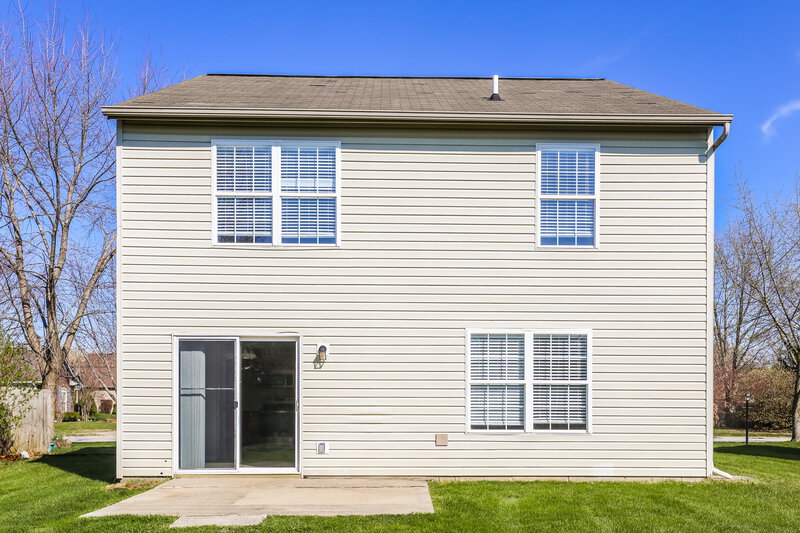 2,165/Mo, 302 Brookview Dr Brownsburg, IN 46112 Rear View