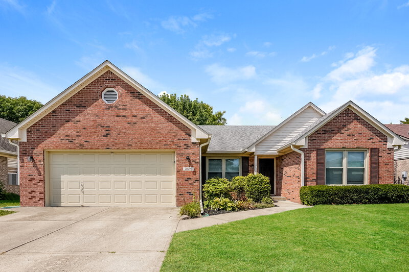 2,010/Mo, 3124 Eastpointe Dr Franklin, IN 46131 External View
