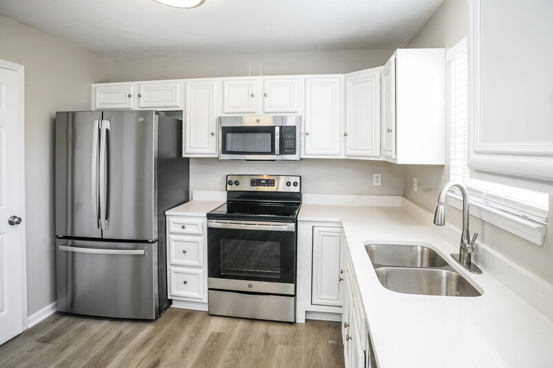 1,970/Mo, 3185 Mcintosh Dr Bargersville, IN 46106 Kitchen View