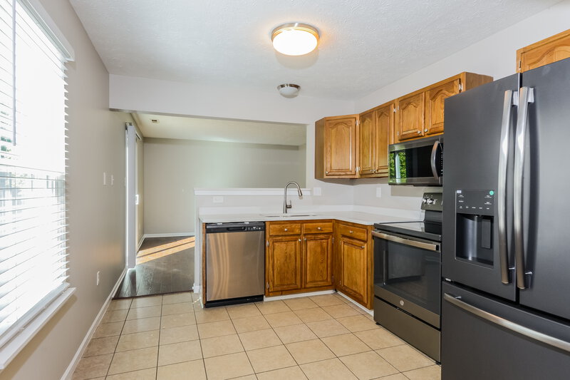 1,785/Mo, 9231 Ratcliff Ct Indianapolis, IN 46234 Kitchen View