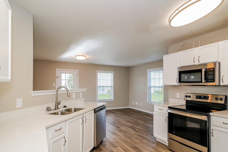 2,190/Mo, 10767 Miller Dr Indianapolis, IN 46231 Misc View 6