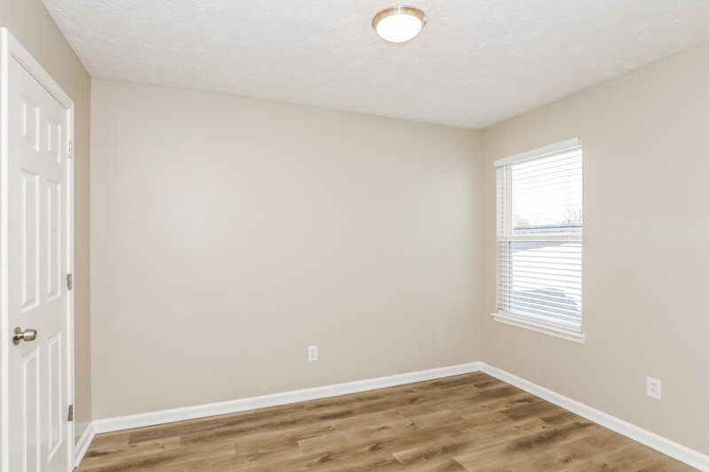 2,350/Mo, 8078 Carina Dr Indianapolis, IN 46268 Main Bedroom View