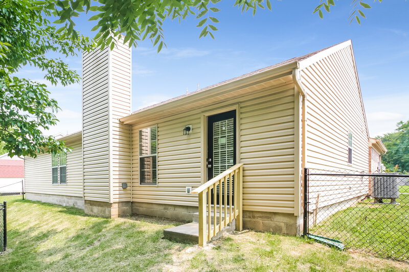 1,845/Mo, 1808 Beckenbauer Ln Indianapolis, IN 46214 Rear View 2