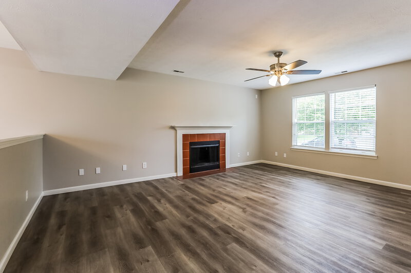 2,045/Mo, 12030 Bearsdale Dr Indianapolis, IN 46235 Living Room View