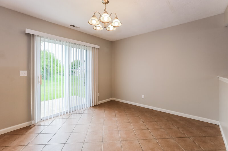 2,045/Mo, 12030 Bearsdale Dr Indianapolis, IN 46235 Dining Room View