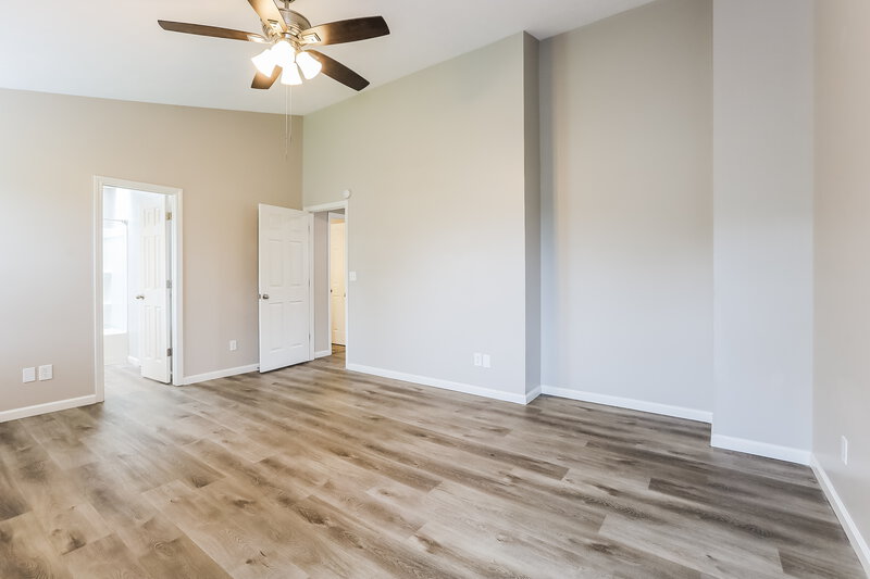2,045/Mo, 12030 Bearsdale Dr Indianapolis, IN 46235 Main Bedroom View