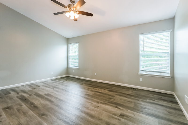 2,045/Mo, 12030 Bearsdale Dr Indianapolis, IN 46235 Main Bedroom View 2