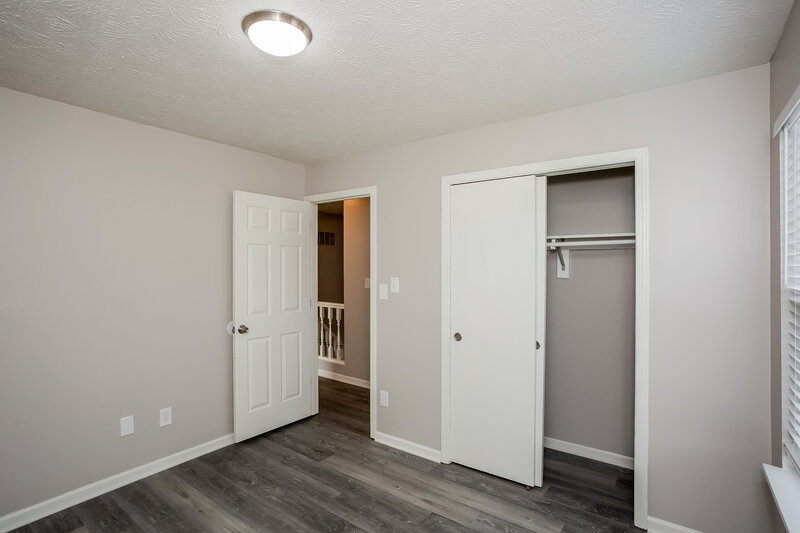 1,770/Mo, 6726 Sparrowood Dr Indianapolis, IN 46236 Main Bedroom View