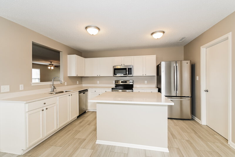 2,265/Mo, 8652 Orchard Grove Ln Camby, IN 46113 Kitchen View 2