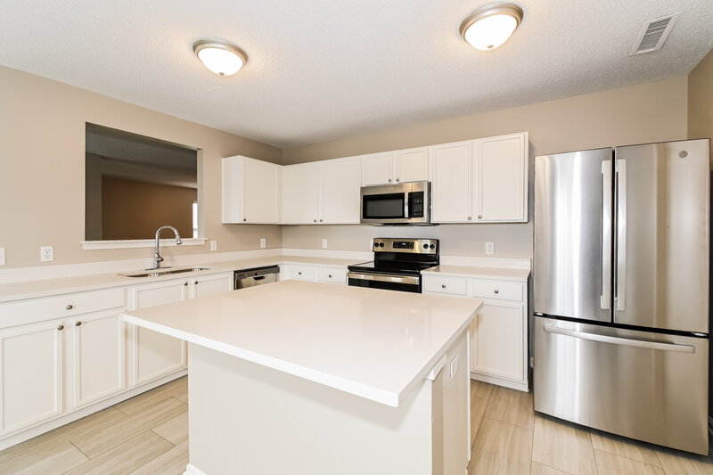2,265/Mo, 8652 Orchard Grove Ln Camby, IN 46113 Kitchen View 3