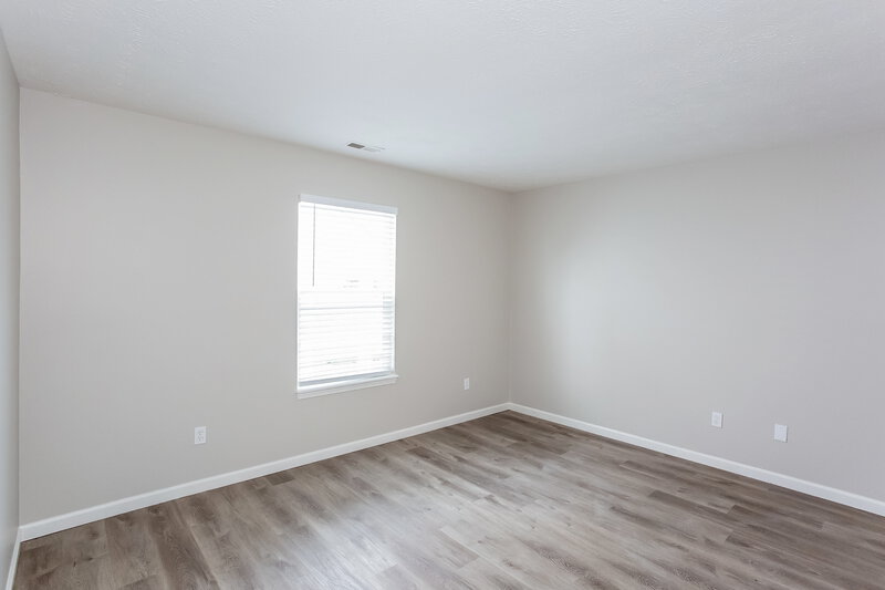 1,990/Mo, 11541 Glenn Abbey Ln Indianapolis, IN 46235 Main Bedroom View