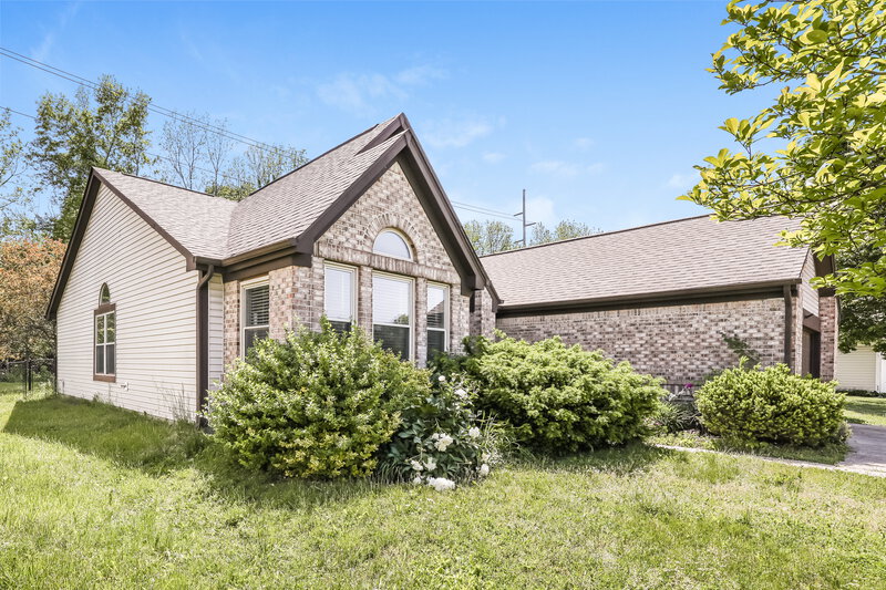 2,000/Mo, 6607 El Paso Dr Indianapolis, IN 46214 Front View