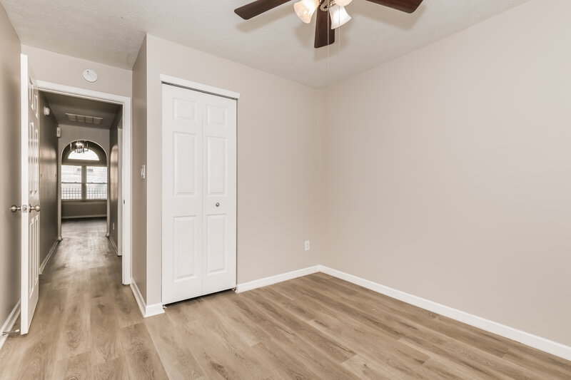 2,000/Mo, 6607 El Paso Dr Indianapolis, IN 46214 Bedroom View 2