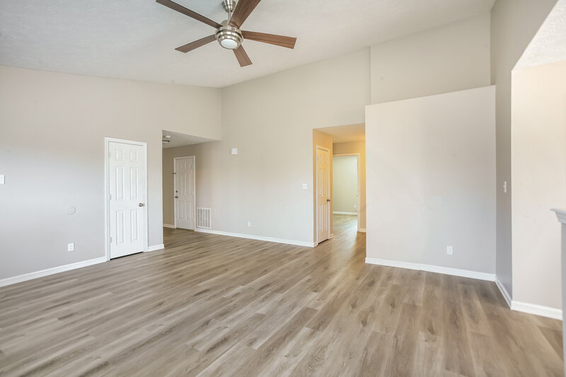 2,020/Mo, 823 Pine Lake Dr Greenwood, IN 46143 Living Room View
