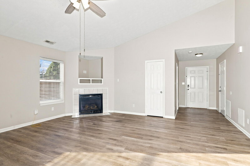 1,965/Mo, 823 Pine Lake Dr Greenwood, IN 46143 Living Room View