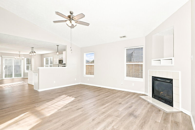1,965/Mo, 823 Pine Lake Dr Greenwood, IN 46143 Living Room View 2