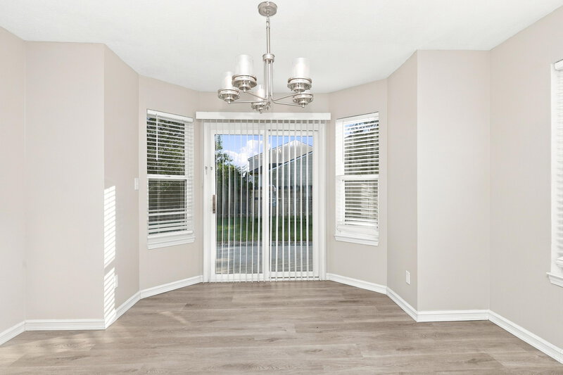 1,965/Mo, 823 Pine Lake Dr Greenwood, IN 46143 Dining Room View