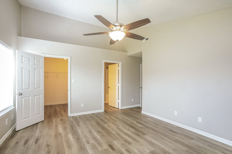 2,020/Mo, 823 Pine Lake Dr Greenwood, IN 46143 Main Bedroom View