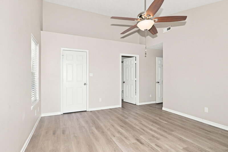 1,965/Mo, 823 Pine Lake Dr Greenwood, IN 46143 Primary Bedroom View