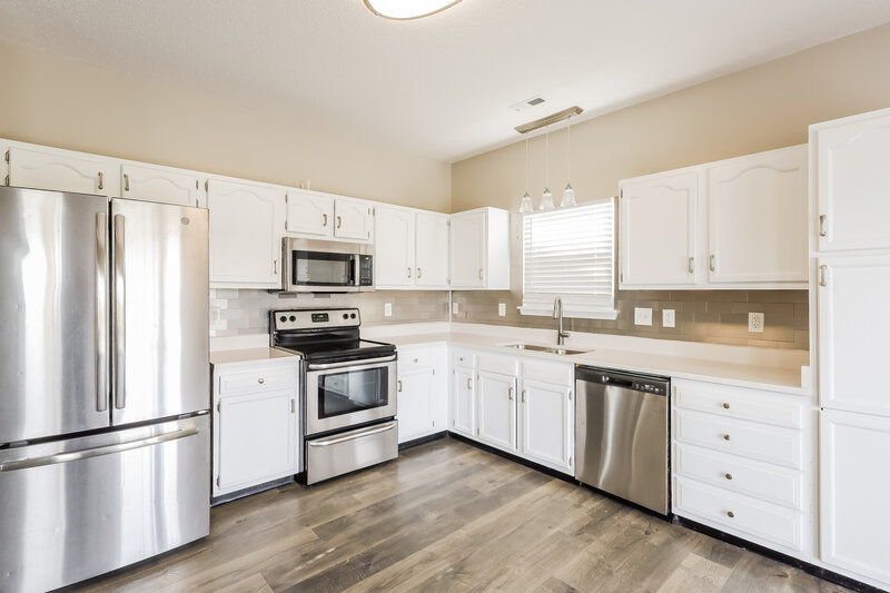 2,240/Mo, 3550 Limelight Ln Whitestown, IN 46075 Kitchen View