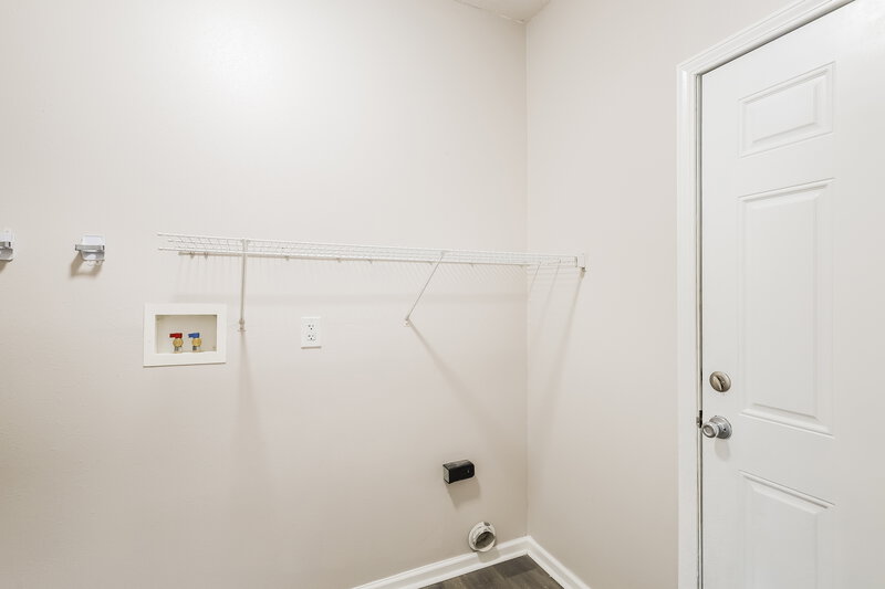 2,240/Mo, 3550 Limelight Ln Whitestown, IN 46075 Laundry Room View