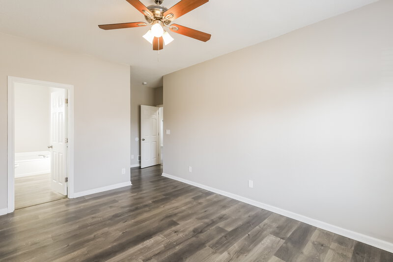 2,240/Mo, 3550 Limelight Ln Whitestown, IN 46075 Main Bedroom View