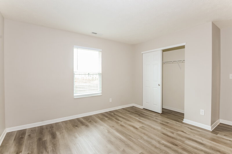 1,930/Mo, 508 Grassy Bend Dr Greenwood, IN 46143 Bedroom View 3