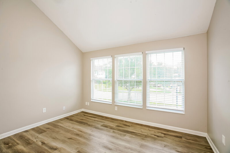 2,070/Mo, 7462 Carnation Ln Indianapolis, IN 46214 Dining Room View