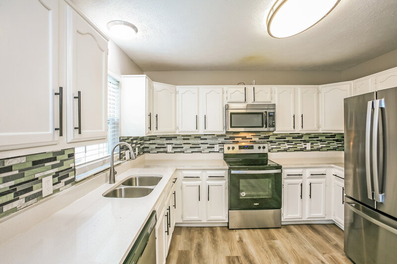 2,070/Mo, 7462 Carnation Ln Indianapolis, IN 46214 Kitchen View