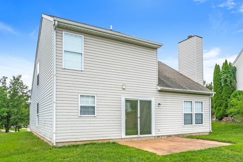 2,070/Mo, 7462 Carnation Ln Indianapolis, IN 46214 Rear View 2