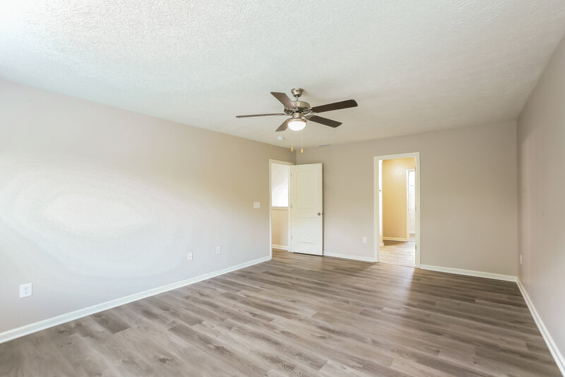 2,190/Mo, 6447 Ault Pl Indianapolis, IN 46221 Main Bedroom View