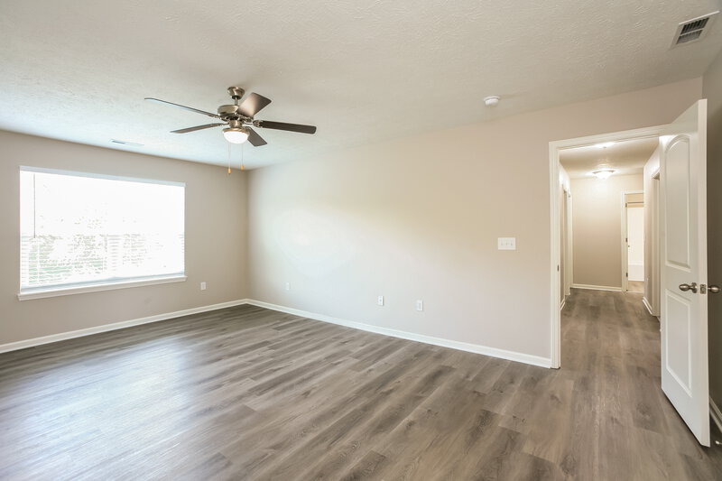 2,190/Mo, 6447 Ault Pl Indianapolis, IN 46221 Main Bedroom View 2