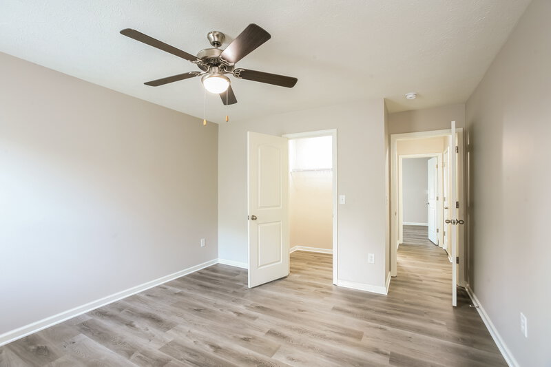 2,190/Mo, 6447 Ault Pl Indianapolis, IN 46221 Bedroom View 2