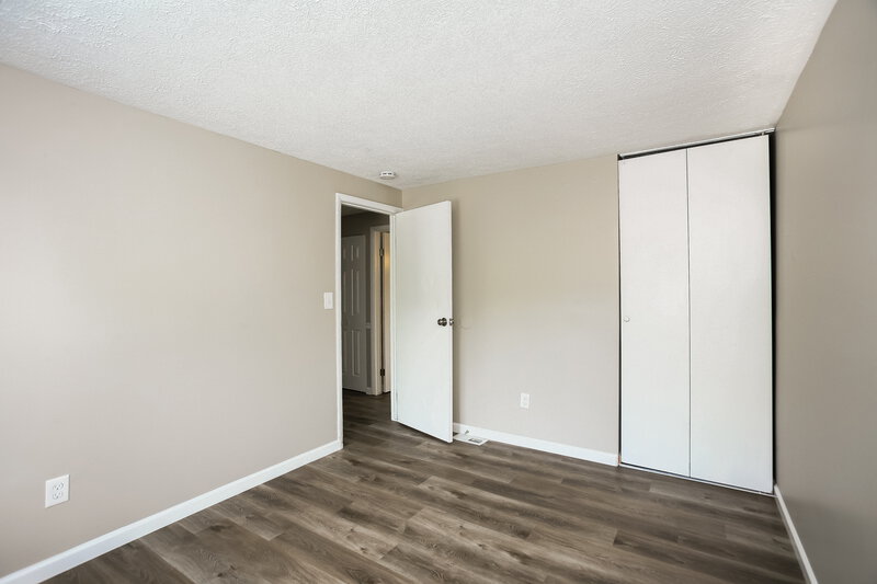 2,340/Mo, 6719 Bridger Ct Indianapolis, IN 46268 Bedroom View 3