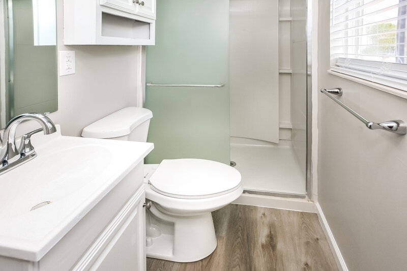 2,340/Mo, 6719 Bridger Ct Indianapolis, IN 46268 Bathroom View