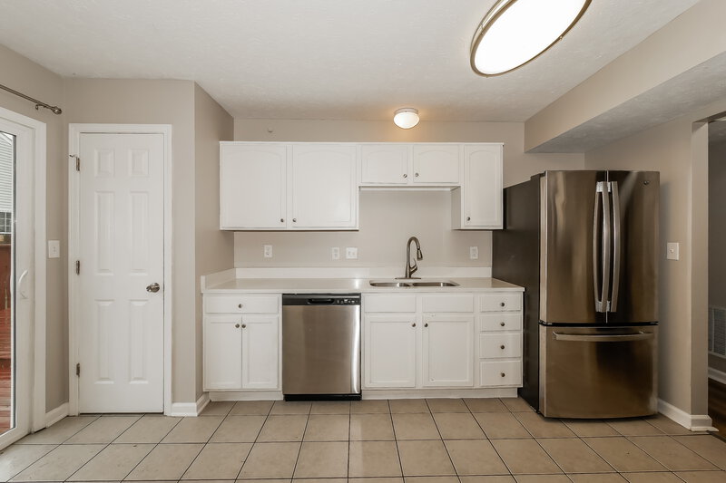 2,280/Mo, 3329 Gainesville Ct Indianapolis, IN 46227 Kitchen View